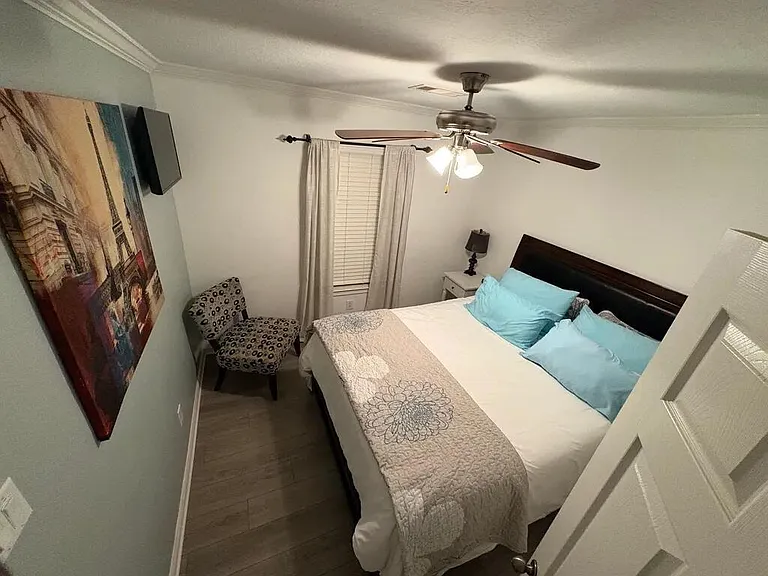 2209 Alabama St #B — Photo 30