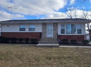 145 Serena Dr, Chicago Heights, IL