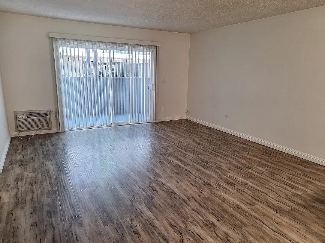 1 bed, 650 sqft, $1,750 — Photo 3