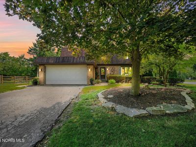 641 Oak Knoll Dr, Perrysburg, OH, 43551