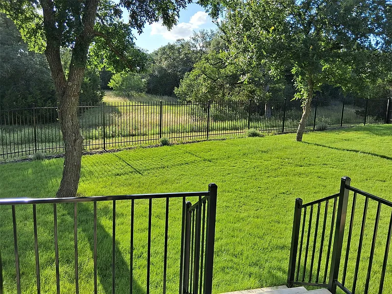 2121 Golden Grain Ln — Photo 13