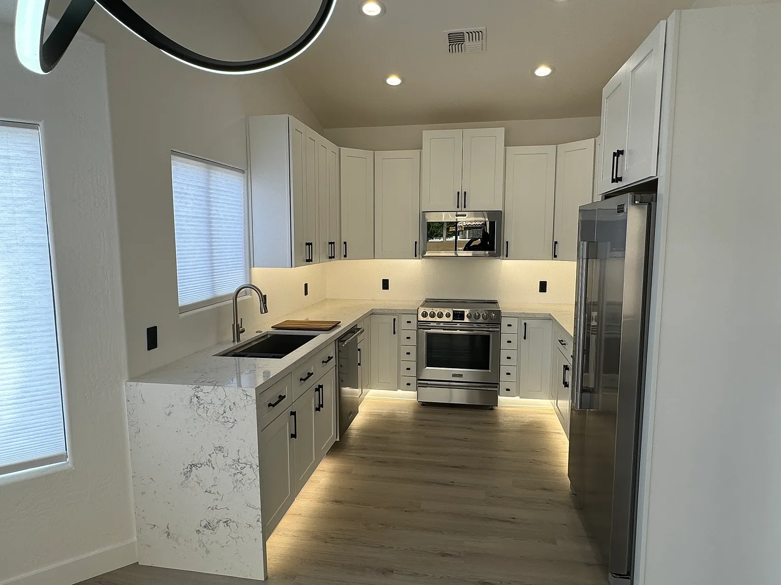 3 bed, 1211 sqft, $2,400 — Photo 2