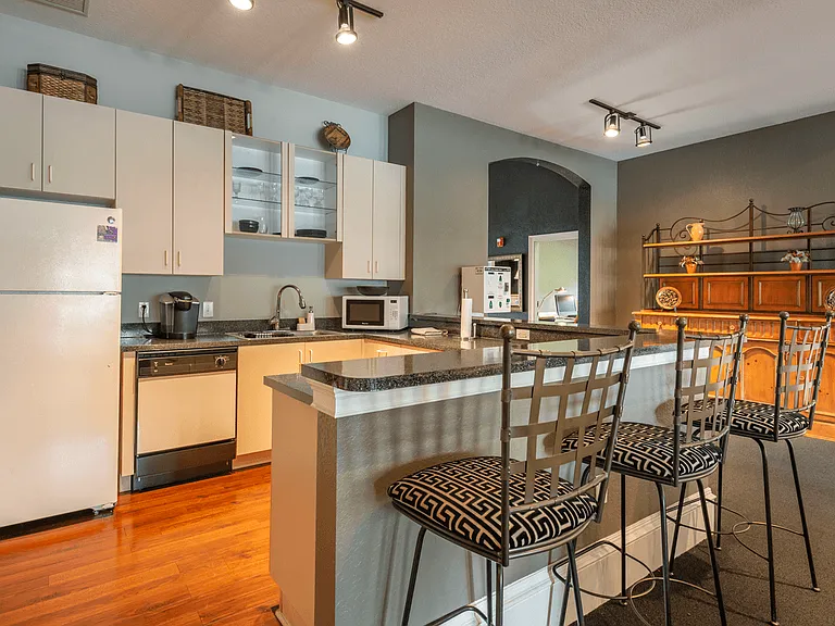 Wilmington Apartments — Photo 14