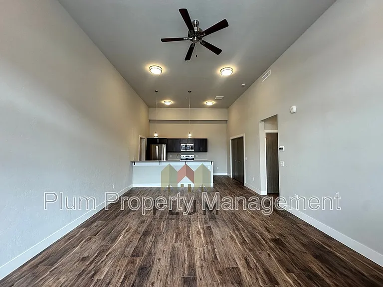 425 Michigan Ave #107 — Photo 5