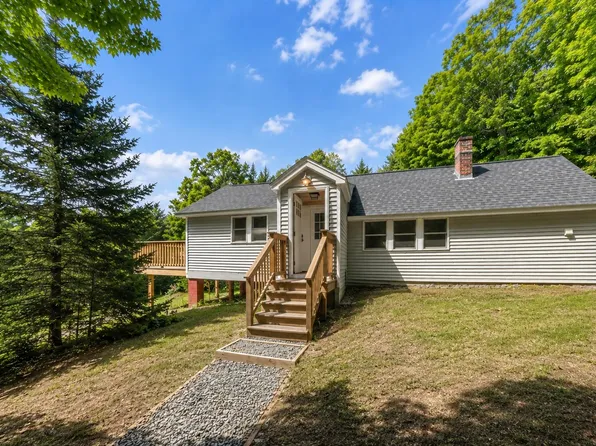46 Giles Road, Readfield, ME 04355