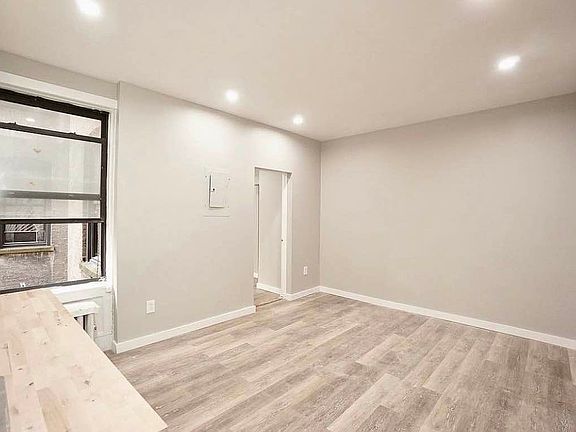 2nd image of 838 Riverside Dr APT 3C
