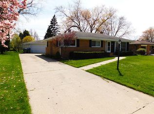 7415 Endicott Ave, Greendale, WI 53129