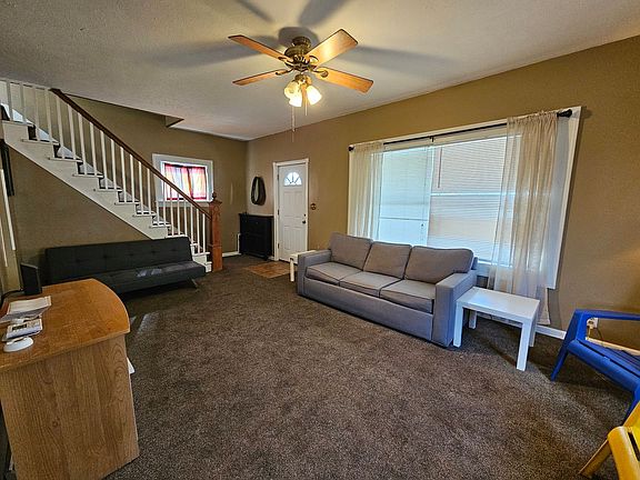 5th image of 717 Corby Blvd