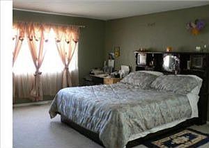 2nd image of 15250 Moon St