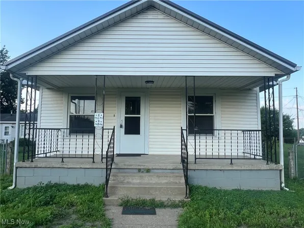 2135 Whitman Ave, Zanesville, OH 43701