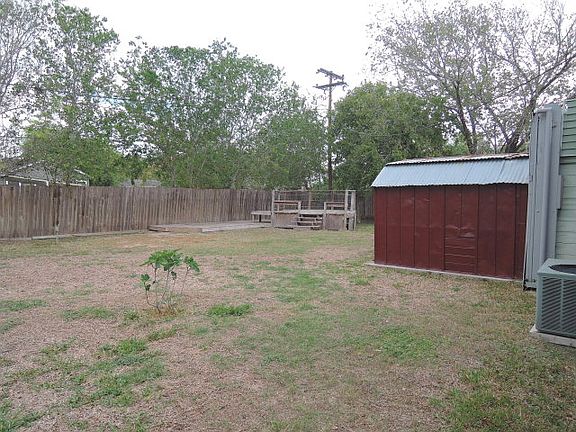 5th image of 610 E Mesquite Ln