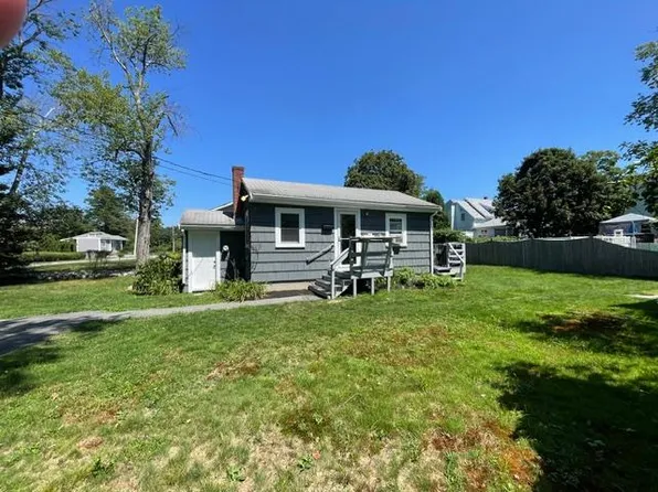 39 Newton Ave, Holbrook, MA 02343