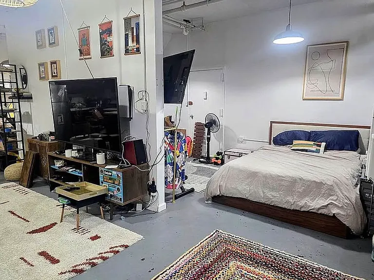 315 Berry St #6 — Photo 5