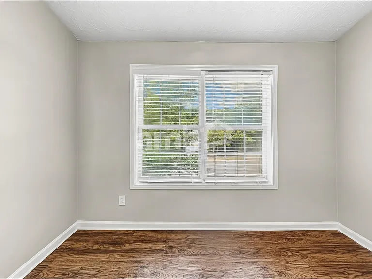 1558 Great Shoals Cir — Photo 21