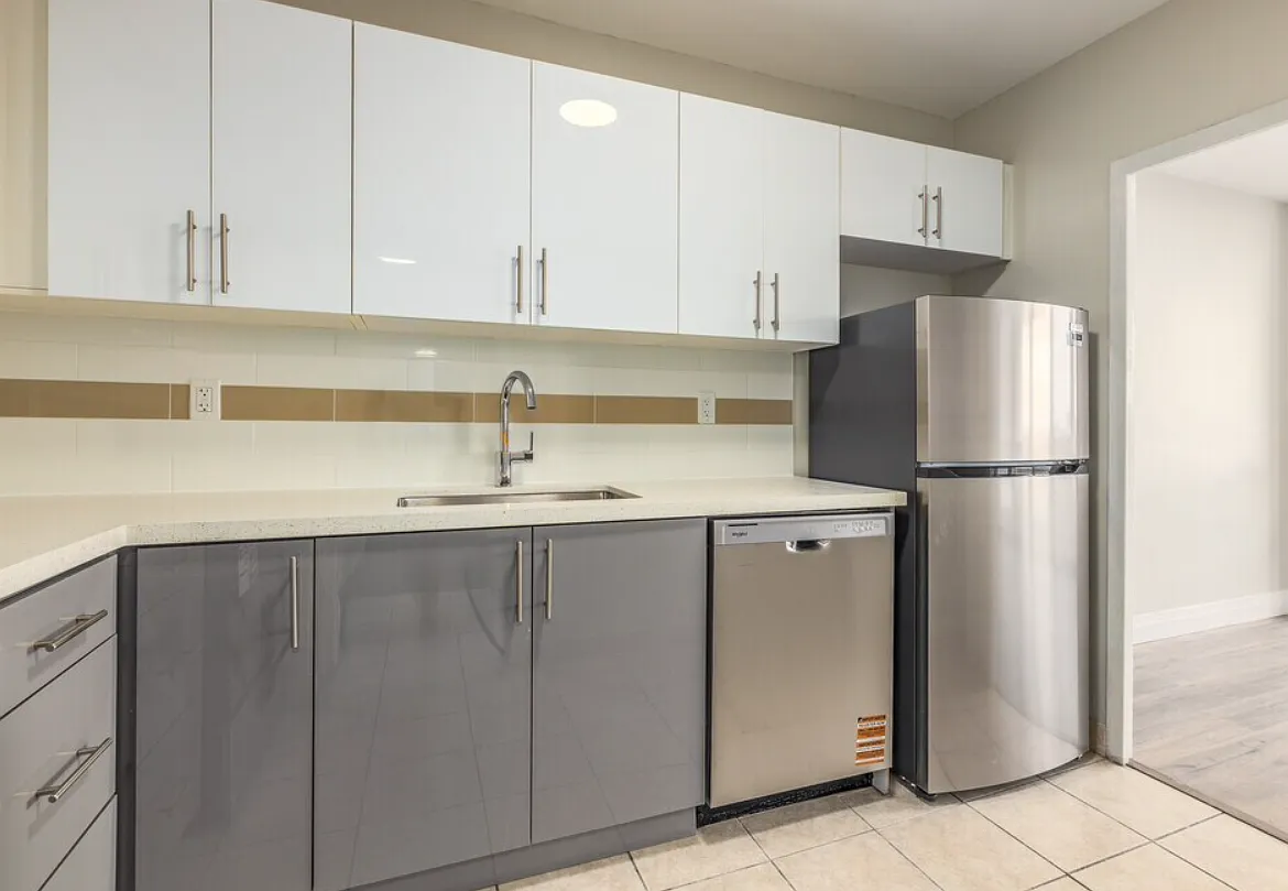 221 Balliol Street — Photo 1