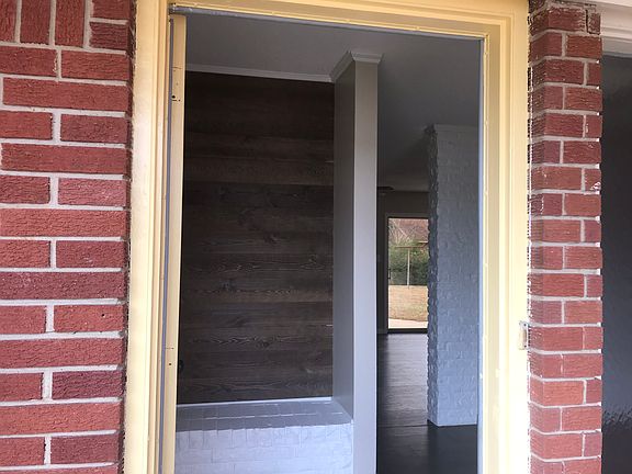 2nd image of 5 N Pinewood Dr