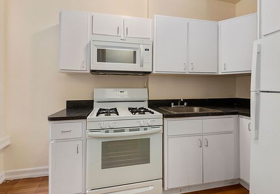4th image of 189 E 18th St APT 2F
