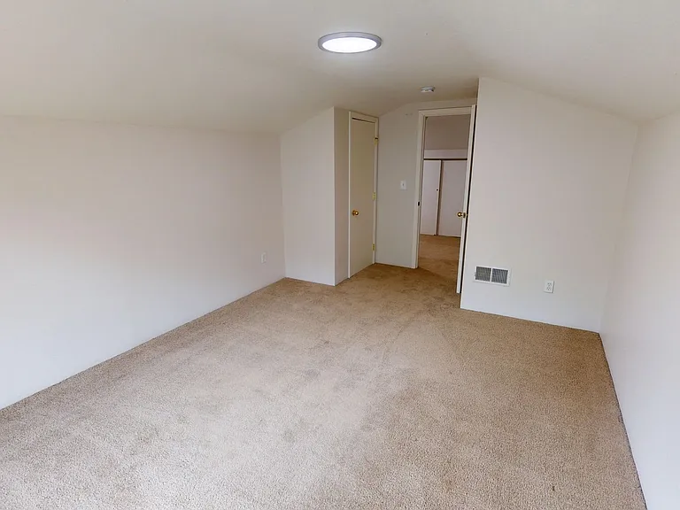 1554 SE Marion St — Photo 23