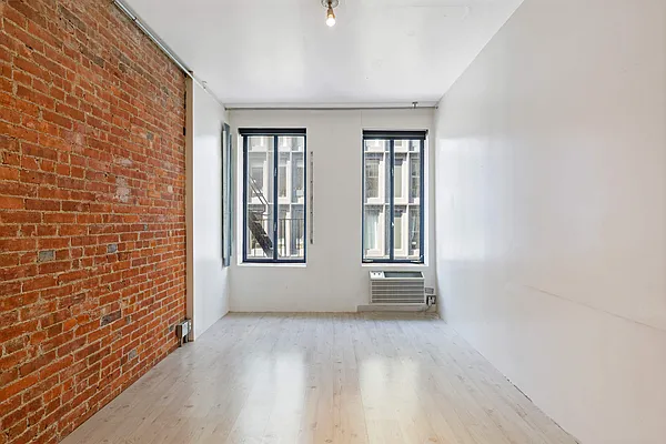 Rented by Compass | media 9