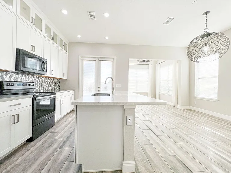 8168 Elion St — Photo 10
