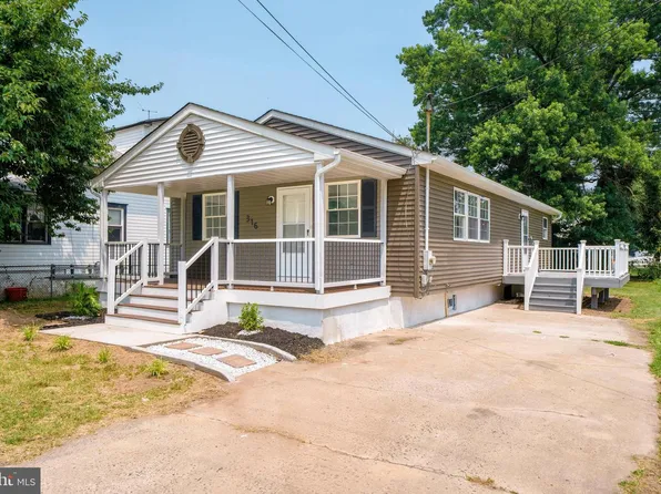 316 Newport Rd, West Bristol, PA 19007