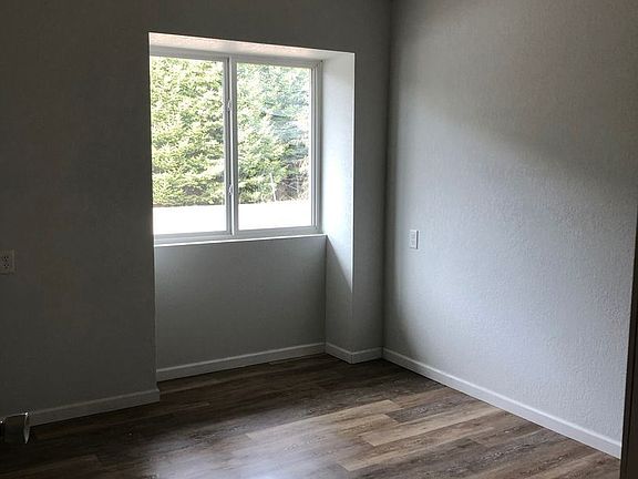 2nd image of 915 S Superior St #13493176