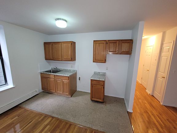 3rd image of 1315 Sheridan Ave APT 2B