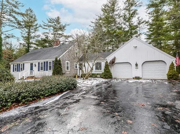 29 Poplar Dr, Barnstable, MA 02630