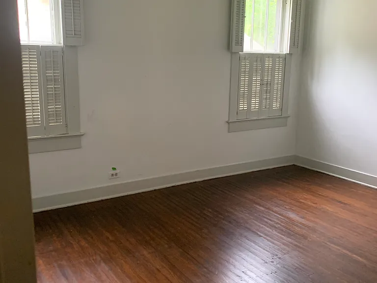 109 Browning Ave — Photo 11