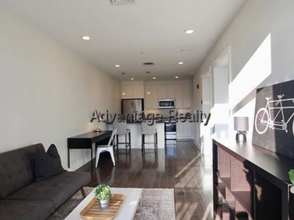 4th image of 434 McGrath Hwy #4044