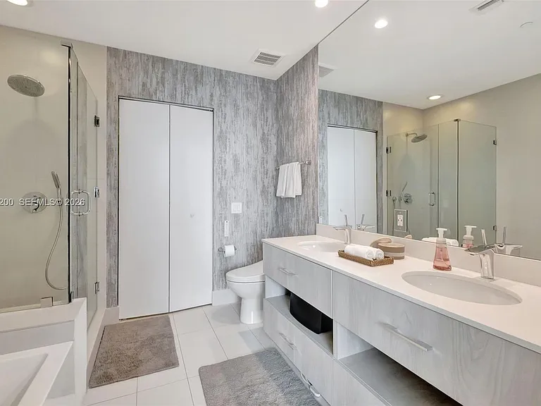 501 NE 31st St #Penthouse 4302 — Photo 21