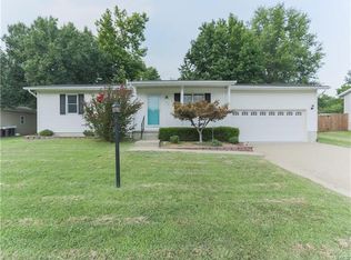 126 Saint Jude Dr, Ste Genevieve, MO 63670