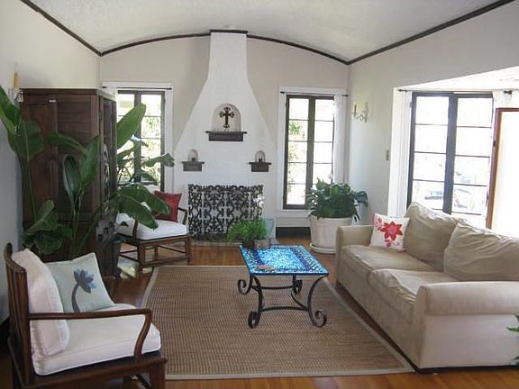 2nd image of 809 Mira Mar Ave