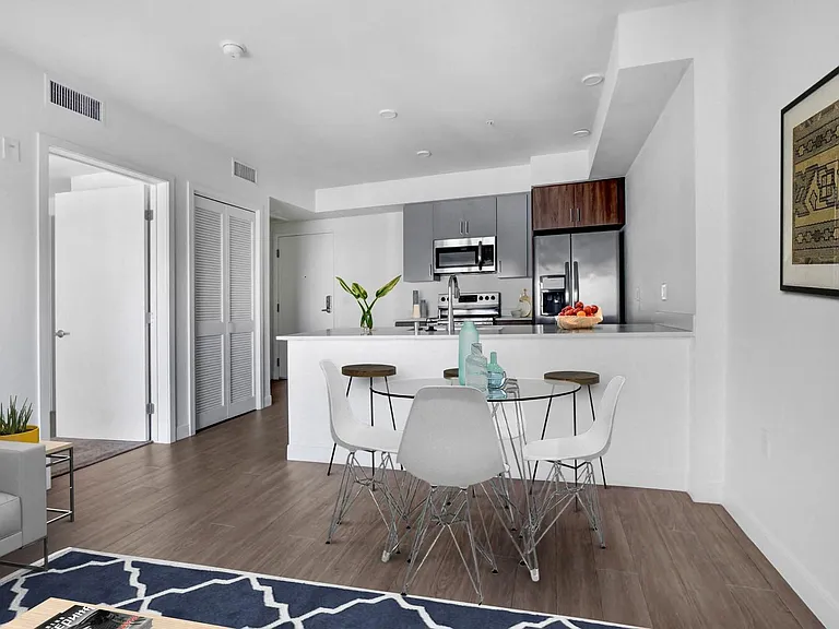 Watermark Apartments — Photo 25