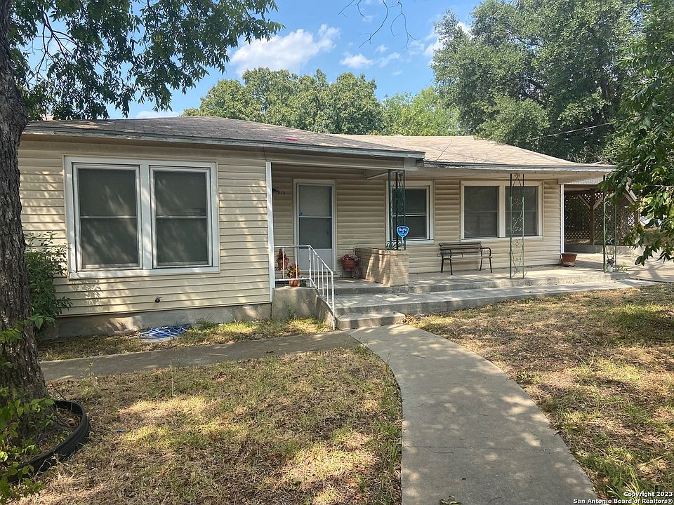1st image of 215 FREEMAN DR