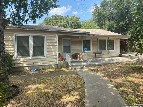 215 FREEMAN DR, San Antonio, TX 78228