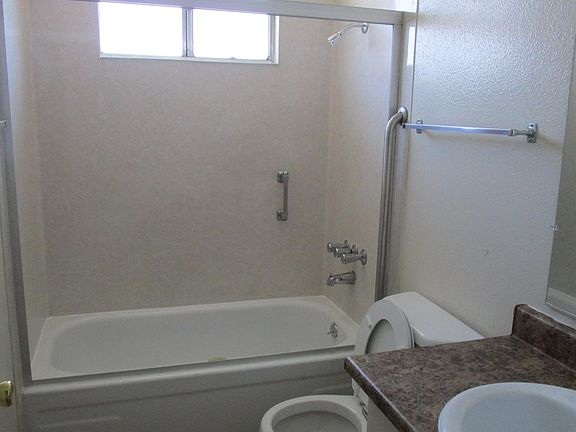 5th image of 2402 Santiago Way APT A