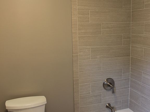 3rd image of 7270 Thumbelina Ln