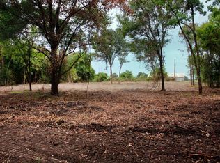 Greenbriar Rd, Madisonville, TX 77864