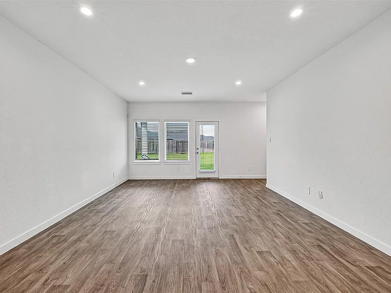 31622 Whittis Hill Way — Photo 11