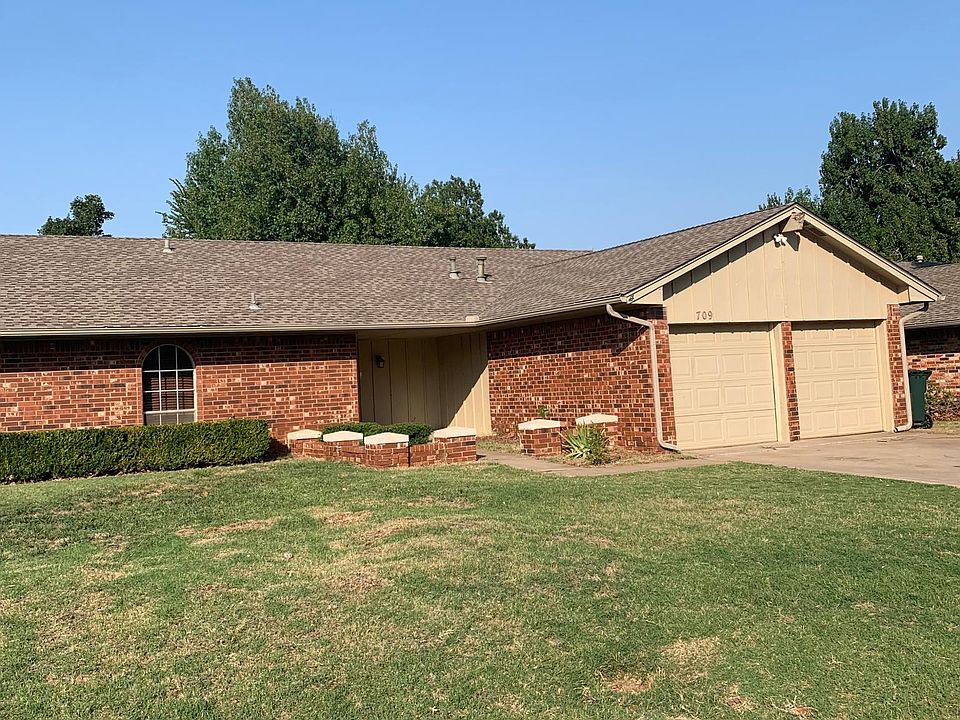 1st image of 709 Woodlawn Dr