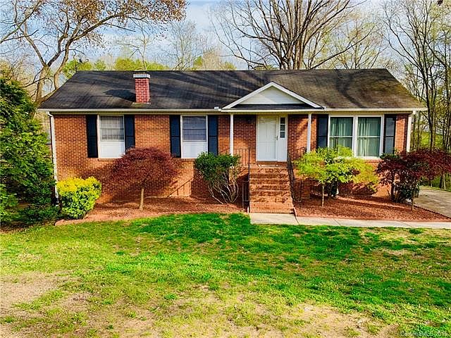 1st image of 220 Cedarwood Dr