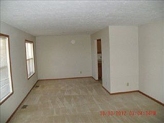 3rd image of 205 Sherman Ln