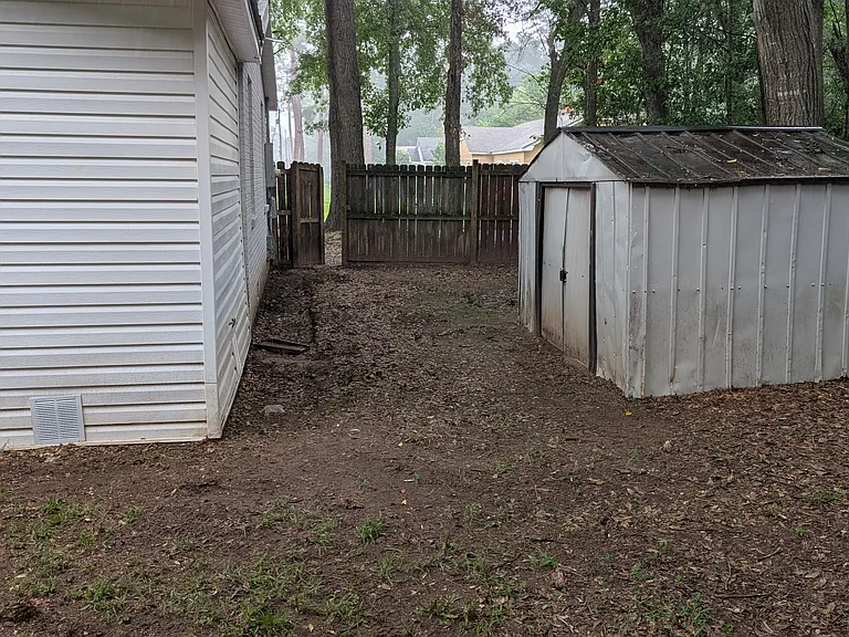 202 Law Ave — Photo 17