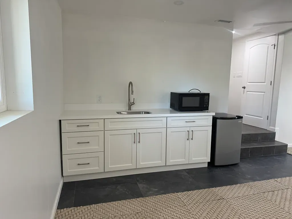 Studio, $1,895 — Photo 2