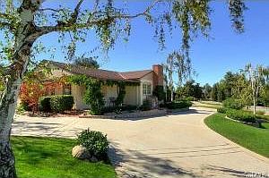 2nd image of 550 E Mariposa Dr