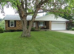 5653 S Greenland Dr, Rochelle, IL 61068