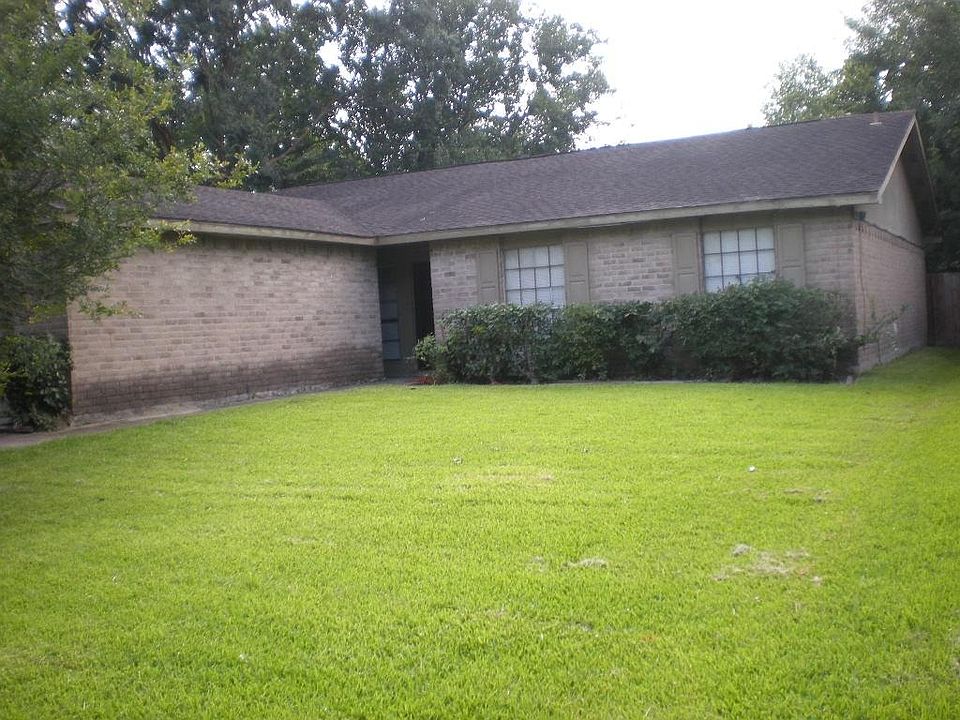 1st image of 15803 Munson Ln