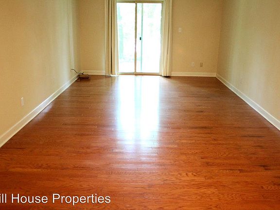 4th image of 1513 E Franklin St APT 109A