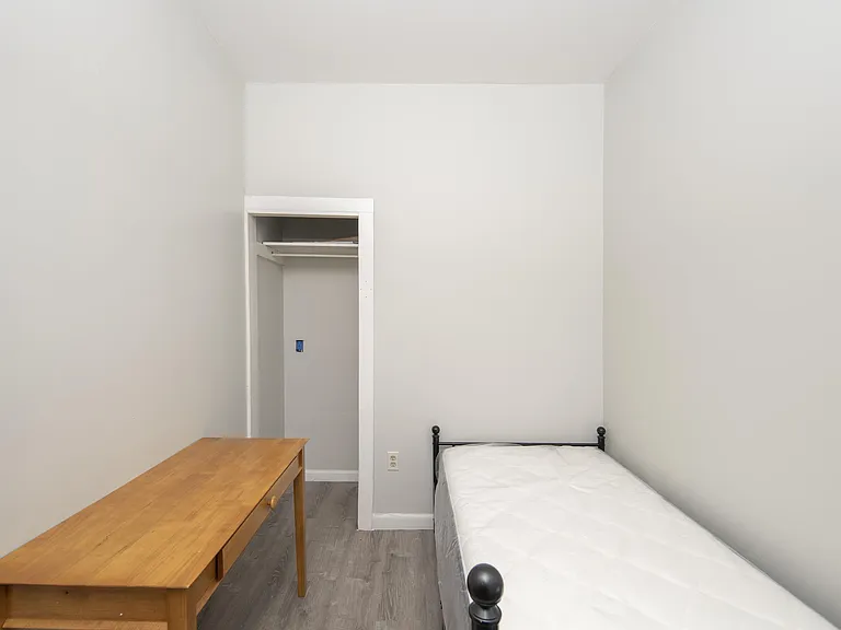 159 Hoosick St #1R — Photo 26